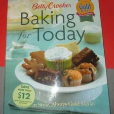 Betty Crocker Cookbook HC Baking Gold Medal Flour 2005 Recipe Book Cooking