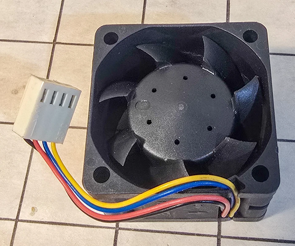 Sunon PSD1204PQBX-A 40mm 12V 9.6W Cooling Fan 4-Pin PWM Dell SM3HCA01 Server Fan - Image 3 of 4