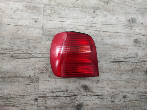 VW Polo 6N2 BJ01 Rücklicht Heckleuchte links 6N0945095H
