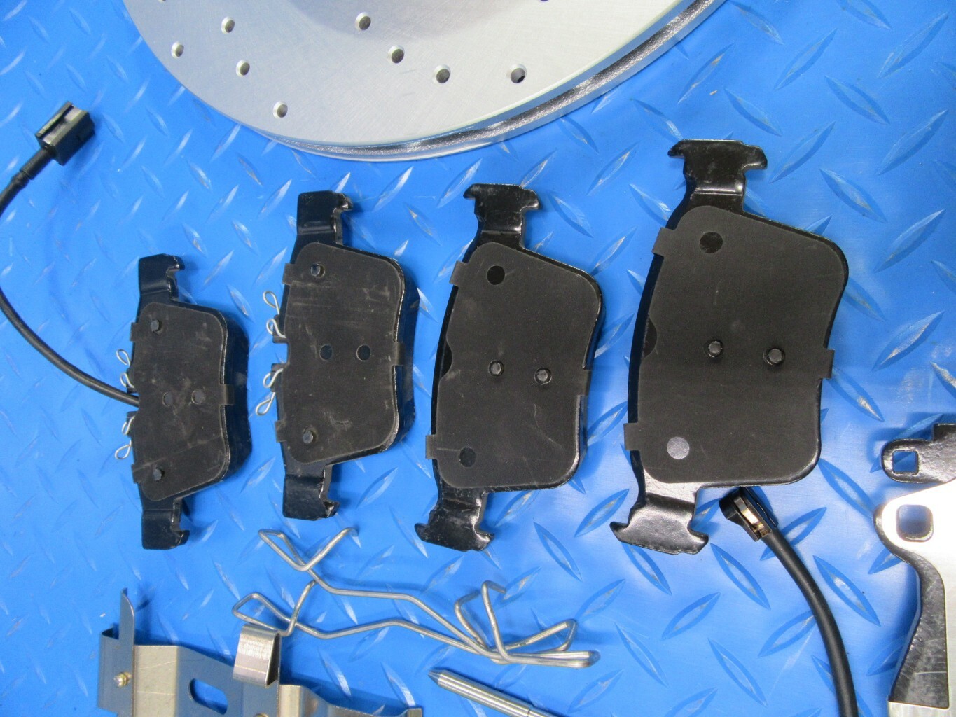  Maserati Levante S front rear brake pads and rotors #8001