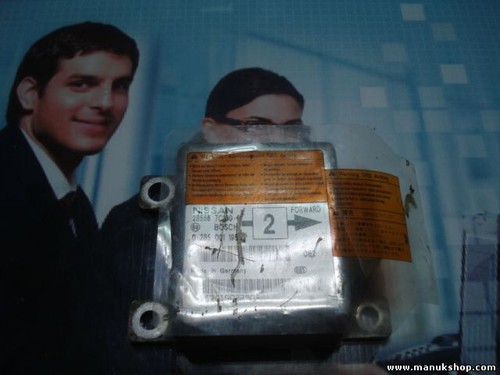 Airbagsensor Airbagsteuergerät Nissan Serena C23 285567C100 2 285567C1002