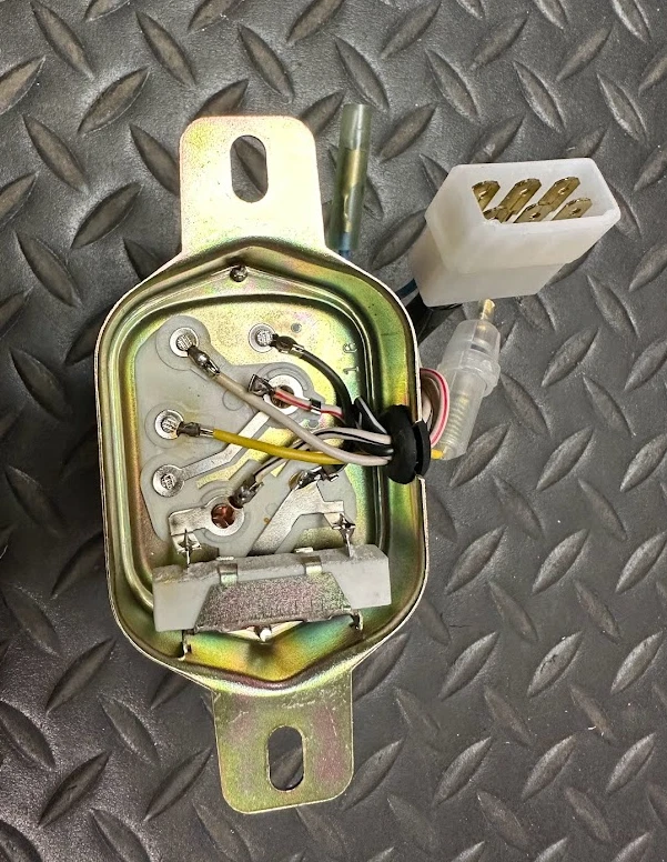 Regulador de voltaje F.D - 30 515 / FHSA12-3 - Se adapta a Subaru Deluxe /DL / GL y otros Foto 2 de 4