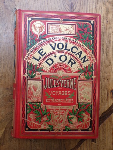 8924 Verne Le Volcan d'or Hetzel Premier tirage