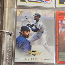 Topps 1999 Ken Griffey Jr. #101 Seattle Mariners Masters Baseball Card