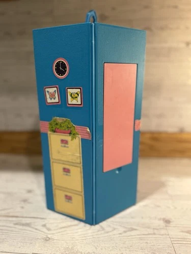 VINTAGE MATTEL BARBIE PLAYSET TRI FOLD HOME OFFICE 1984 TAKE AND CARRY CASE