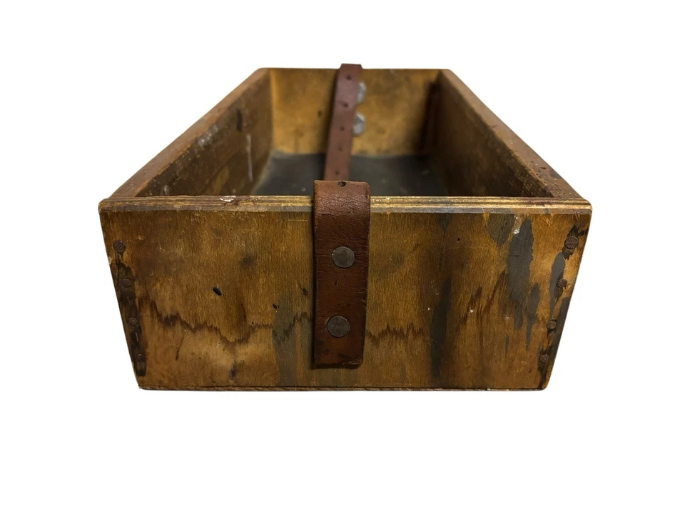 Antigua caja de herramientas de madera primitiva hecha a mano vintage - 40 cm X 20 cm X 10 cm de alto Foto 3 de 4