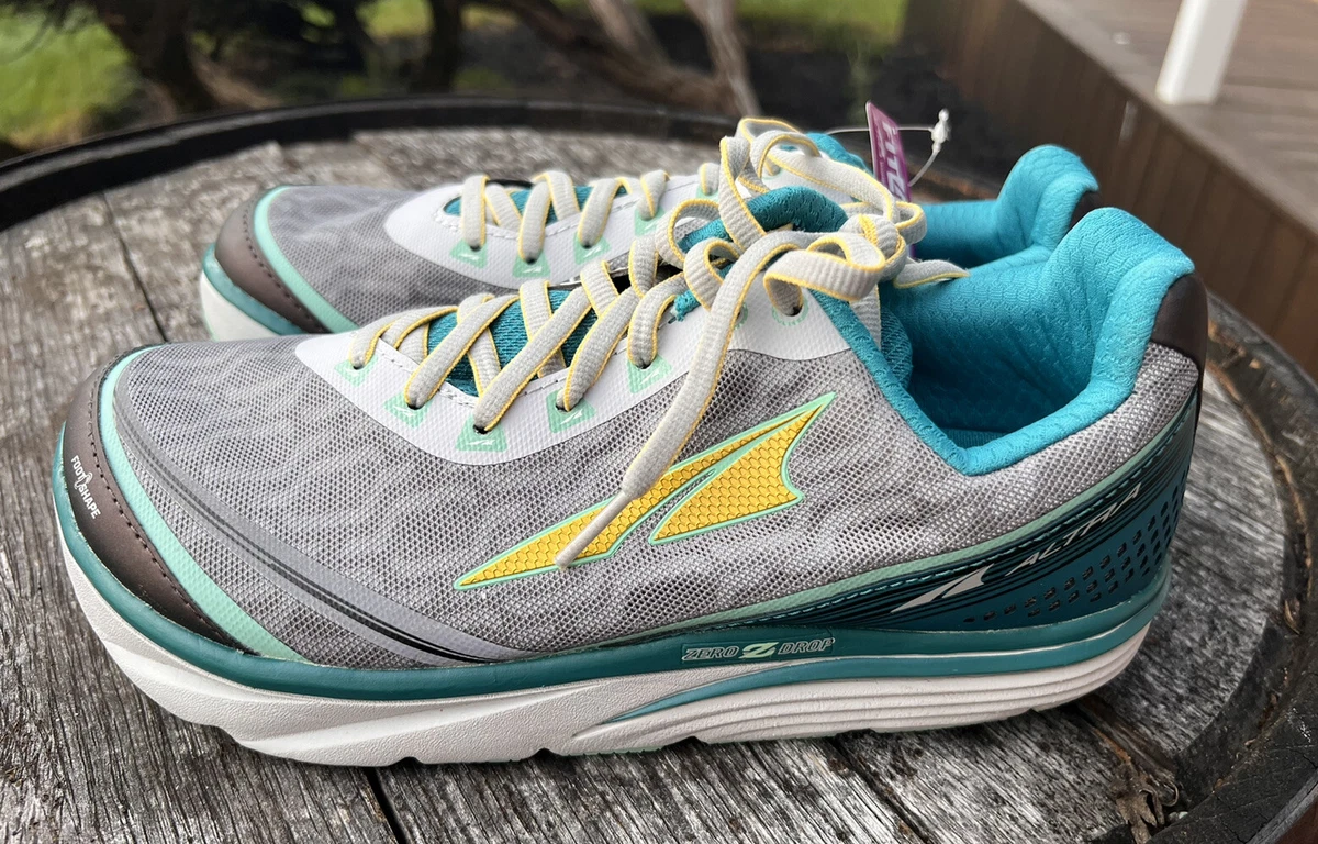 Altra women's iq store running shoe
