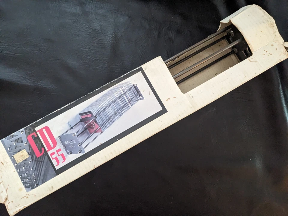 Boltz 55 CD Estante de Música Pared Libre Almacenamiento Extremo Acero Real EE. UU. NUEVO Foto 4 de 4