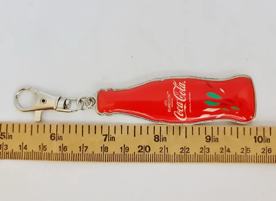 AUTHENTIC COCA COLA UEFA FRANCE EURO 2016 FOOTBALL CHAMPIONSHIP METAL KEYCHAIN - Image 3 of 3