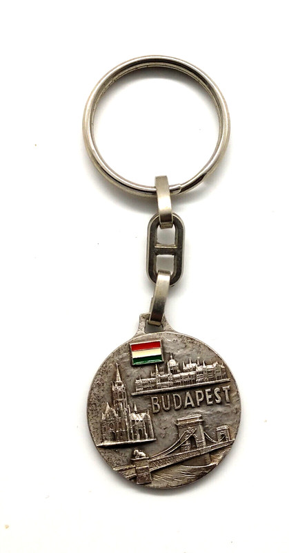 Vintage Budapest Flag Bridge Building Keyring Keychain
