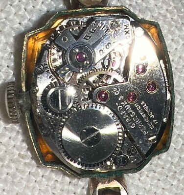 Vintage Girard-Perregaux Watch Women display picture 2