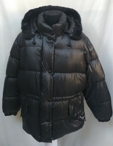 casaco moncler usado