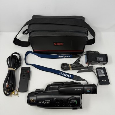 Sony CCD-FX330 Handycam Video8 Camcorder Battery Remote Charger Case Tape Tested