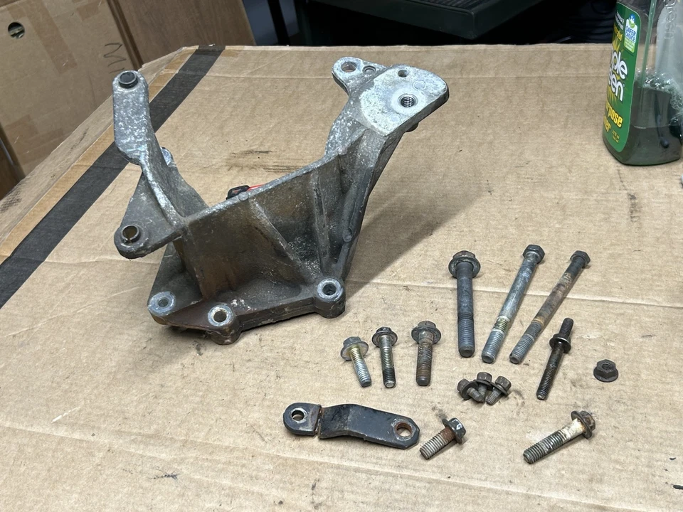 87-92 Ford F-150 E-150 - 5.0L 5.8L - Suporte tensor alternador - E7ta10239fa - Imagem 3 de 4