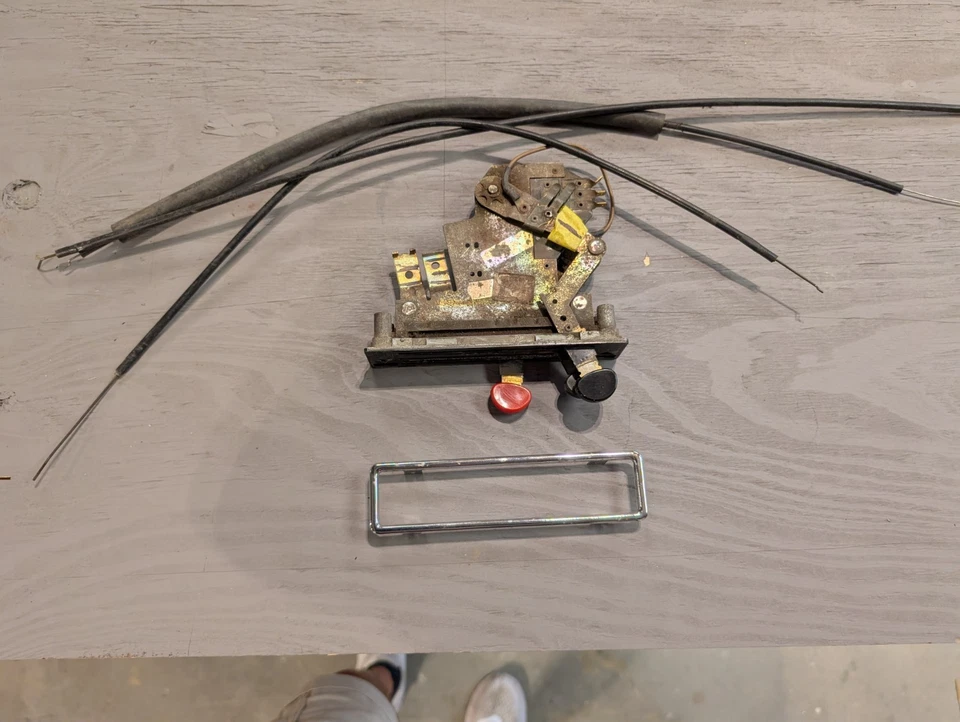 Controles de calefacción de tablero Porsche 914 72-74 OEM SÓLIDO SIN RESTAURAR (rojo medio) Foto 3 de 4