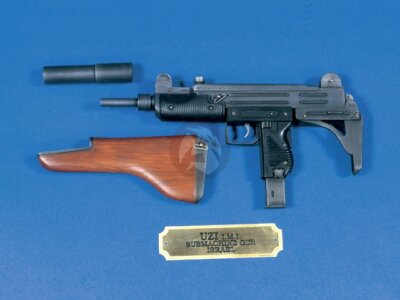 Verlinden 1/4 Uzi IMI (MP-2) Submachine Gun with Wooden Stock