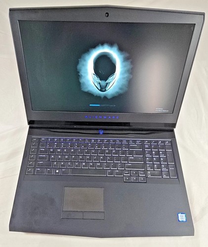 ALIENWARE 17 R4 17.3" QHD I7-7820 with ac power supply - Picture 9 of 21