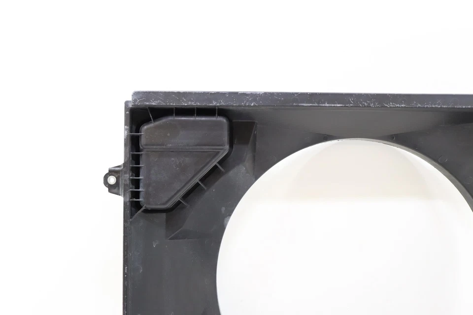 2016 - 2023 TOYOTA TACOMA 2,7 Л ДВИГАТЕЛЬ РАДИАТОР ОХЛАЖДЕНИЯ ВЕНТИЛЯТОР КОЖУХ OEM 167110C290 - Изображение 4 из 4