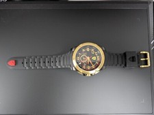 Scuderia Ferrari Uhr Edelstahl mit Carboneinlage Schwarz/Rot/Gold