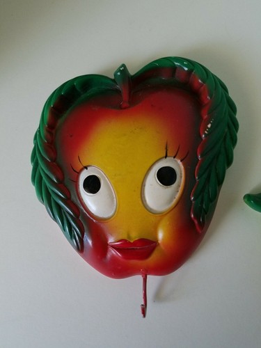 Vintage Chalkware Fruit Hangers Apple Pear Miller Studios 1970 - Picture 2 of 5