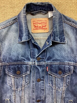 Levi Strauss kleine blaue Distressed Denim Jacke Jean Trucker sehr guter Zustand