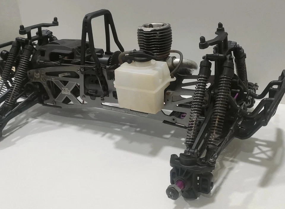 Vintage HPI Savage XL 5.9 1/8 Nitro RC Monster Truck - Image 3 of 4