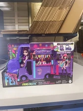 Mattel - Monster High Monster Draculaura Doll and Fangtastic Rockin' Food Truck