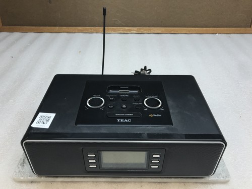 Teak HD-1 HD FM-AM Radio Reciever with iPod Port and FM Antenna - No Remote