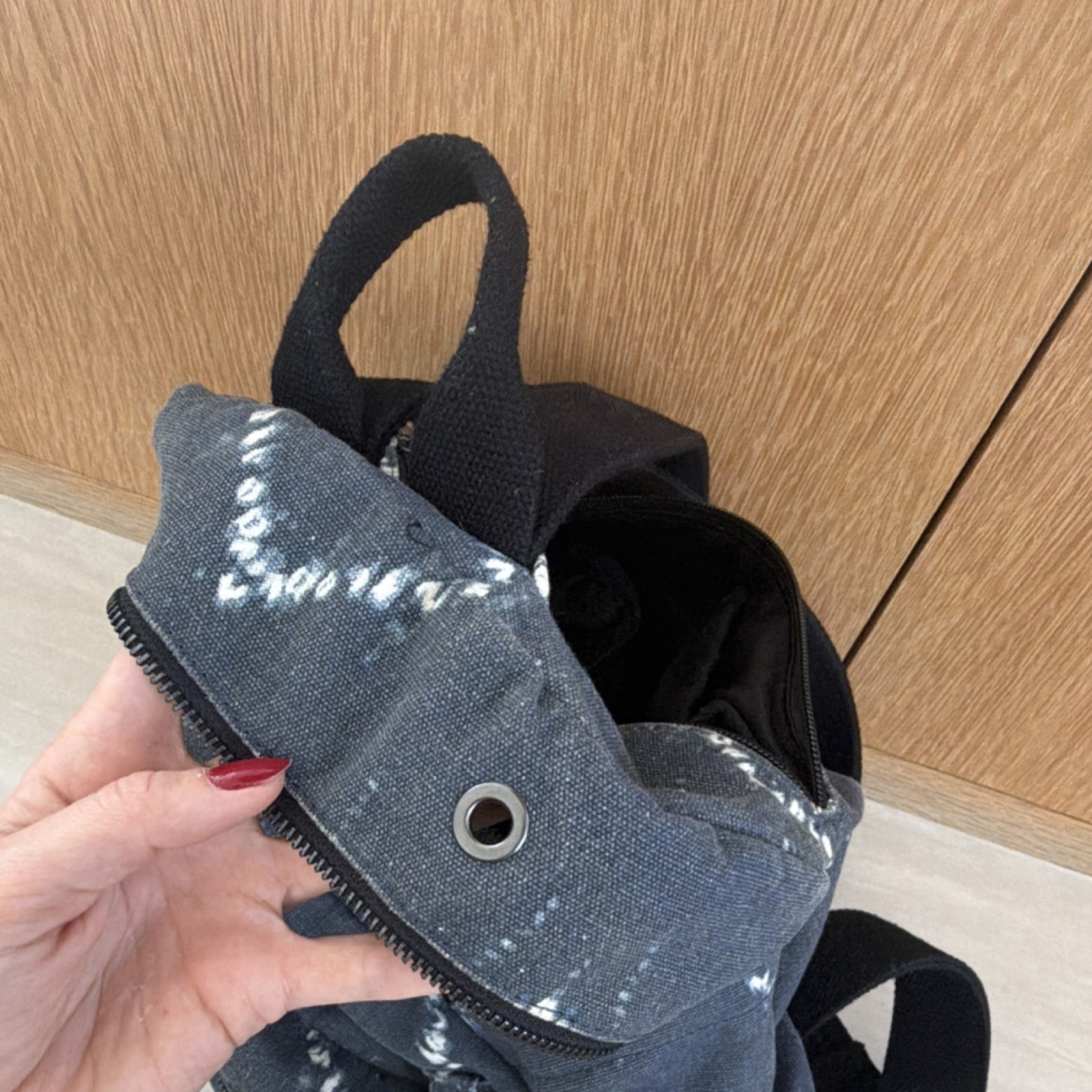 Dark Blue Geometric Backpack Adjustable Strap Zip… - image 9