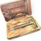 1930s-40s Vintage Gillette  Metal Safety Razor Shaving Tool with Storage Case — photo 2