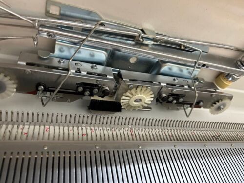 Silver Knitting machine SK-250L Punch Card Canteen L lace - Picture 8 of 13