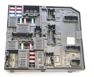 Original Nissan X-Trail T32 284B75NA0A IPDM MOTORRAUM STEUERGERÄT 284B75NA3A