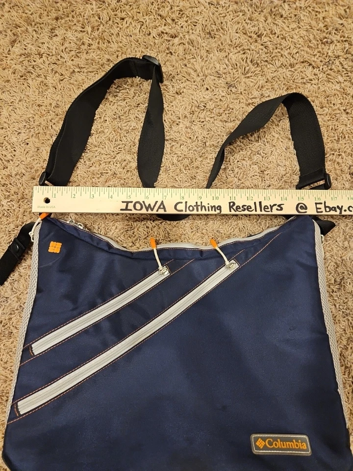 Columbia Outfitter Messenger Diaper Bag Navy Blue Adjustable Strap - Image 4 of 4