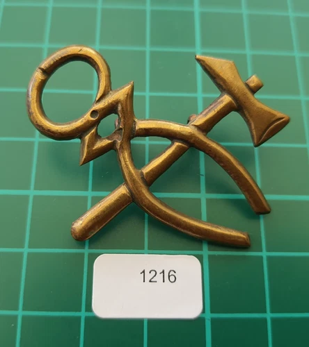 Original WW1 Brass Trade Badge 1216-Blacksmith/Artificer
