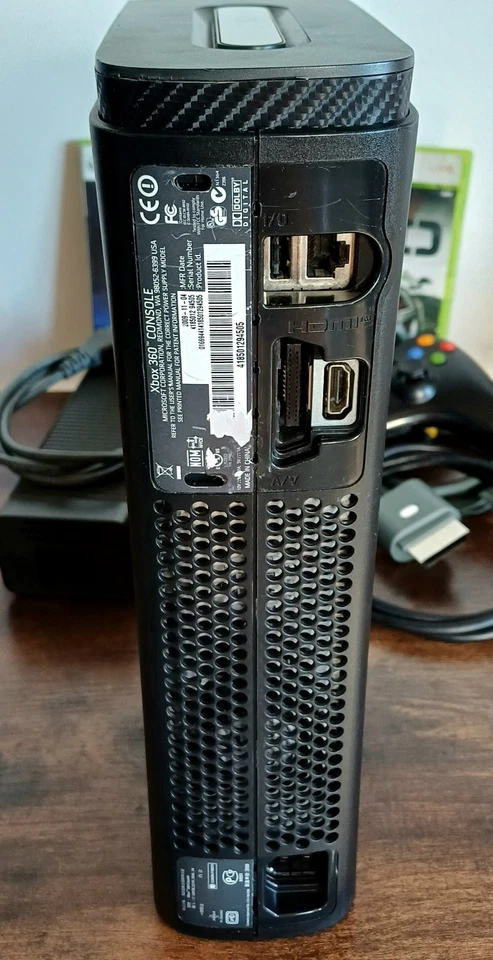 Console Xbox 360 Elite - 120GB Nera - 2 Giochi - Cavetteria - 1 Controller - Immagine 4 di 4