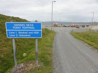 Foto 6x4 Hamars Ness Fährterminal Herra\/HU6091 Einfahrt Straße und Depa c2016