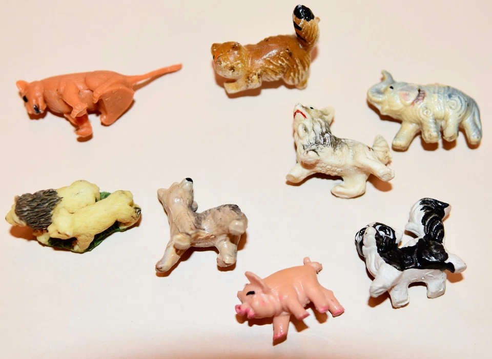 VINTAGE Lot 26 Teeny HONG KONG Tiny X-Small Animal Plastic Figure + Minnie Mouse - Image 2 of 4