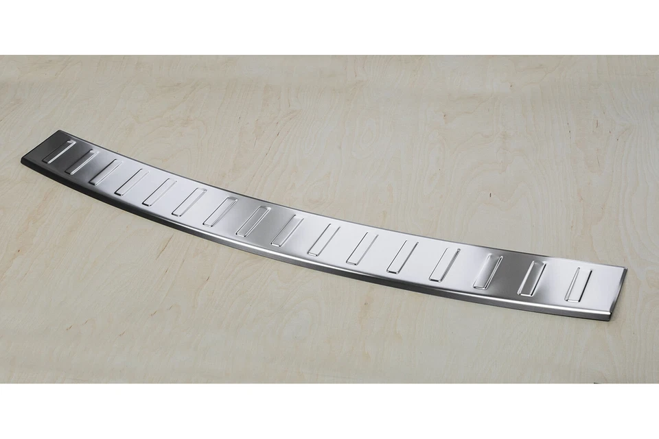 Protector de borde de carga de acero inoxidable adecuado para Renault Laguna 3 Grandtour 2007-2015 - Imagen 4 de 4