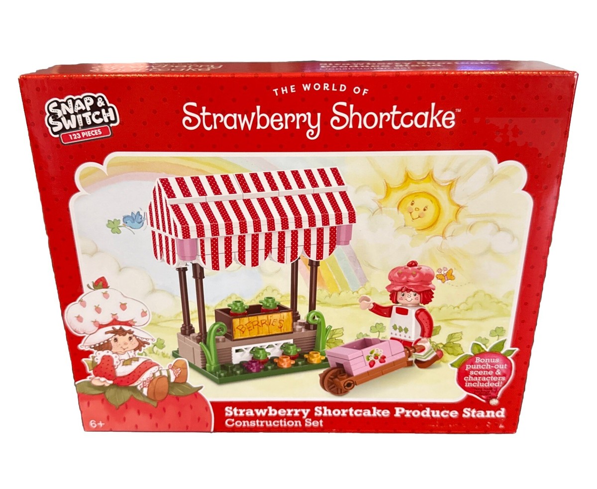 2x Strawberry Shortcake Construction Building Sets: Produce Stand