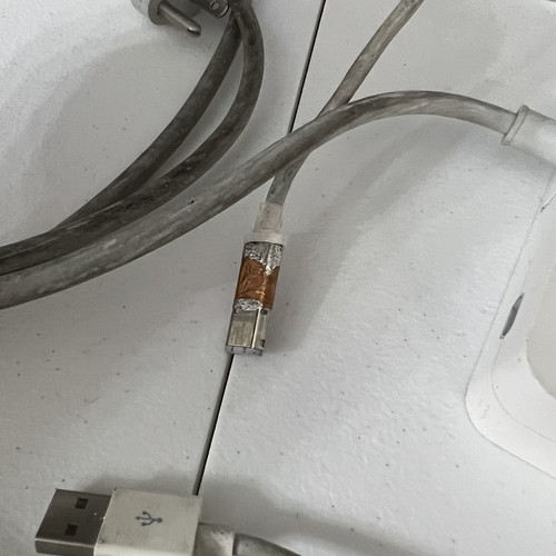 Apple 20" Cinema Display A1081 Widescreen LCD Monitor And Power Sup PARTS ONLY - Picture 3 of 12