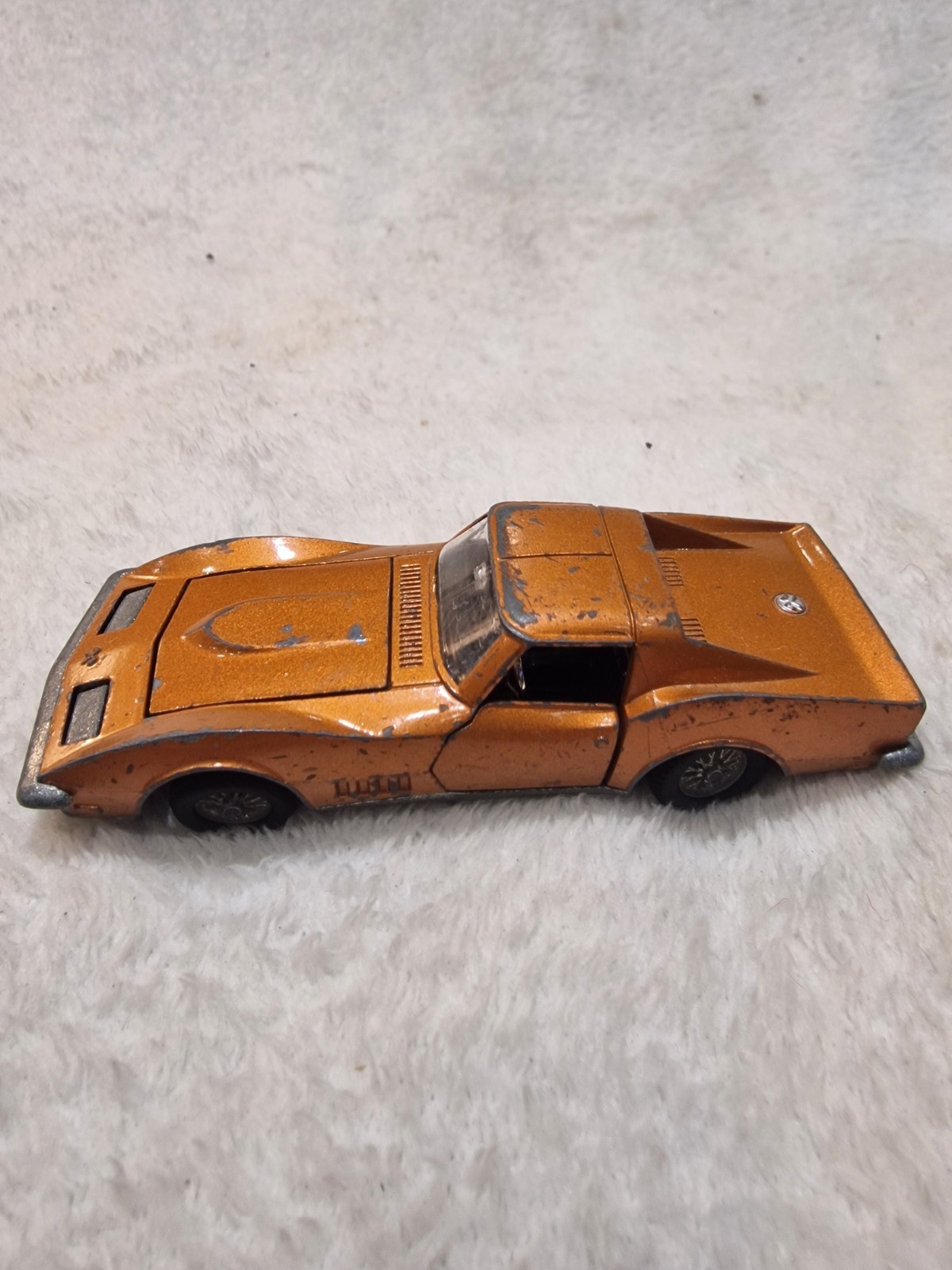 Dinky 221, Corvette Stingray - Free Price Guide & Review