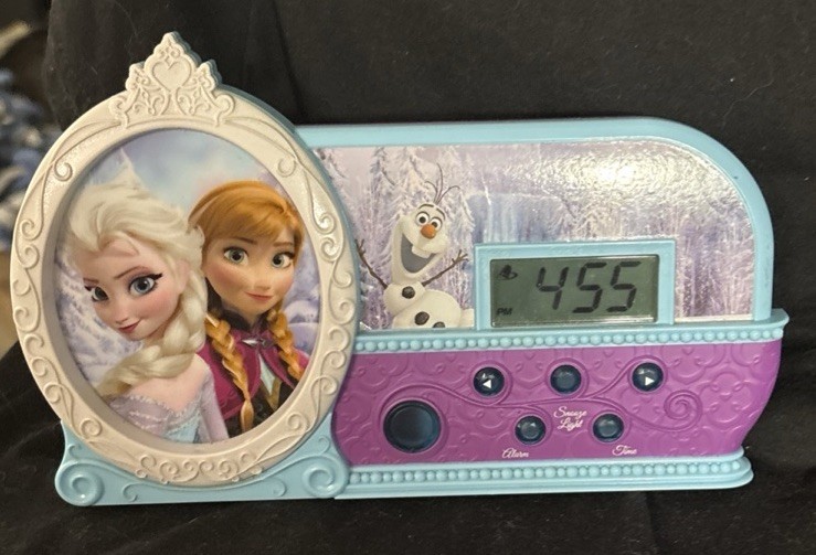 Disney's Frozen Anna/Elsa "Let It Go" Alarm Clock Plays Song Snooze/Light Works