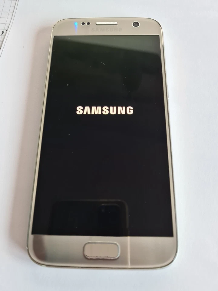 Samsung Galaxy S7 SM-G930F 32 GB Siver Titanium - Perfetto - Immagine 3 di 4