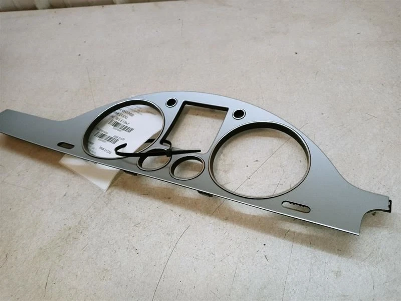 Volkswagen Passat 2008 velocímetro bisel de instrumento OEM 3C1858335 Foto 2 de 4