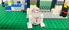 LEGO Star Wars: B-Wing at Rebel Control Center (7180) w/instructions. No box