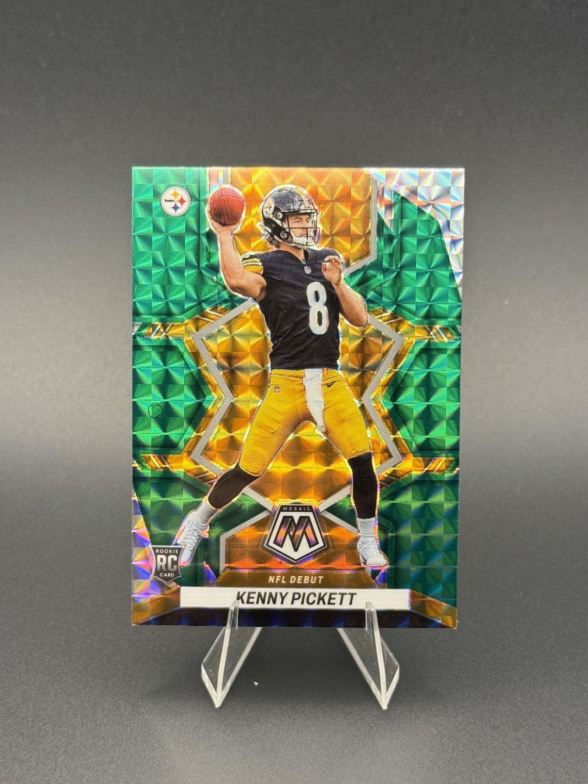 2022 Panini Mosaic - NFL Debut Kenny Pickett #270 Green Mosaic Prizm (RC)