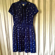 J.CREW Blue White Floral Fit & Flare Dress V-Neck Tie Pleated Side Zip Size 6