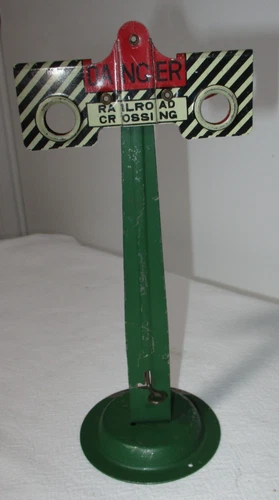 VINTAGE PREWAR  1930s O SCALE AMERICAN FLYER TIN DANGER RAILROAD CROSSING SIGN
