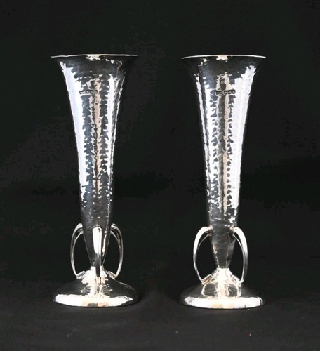 Antique Art Deco Nouveau Silver Vases By Walker & Hall Arts & Crafts Hammered - Picture 9 of 17