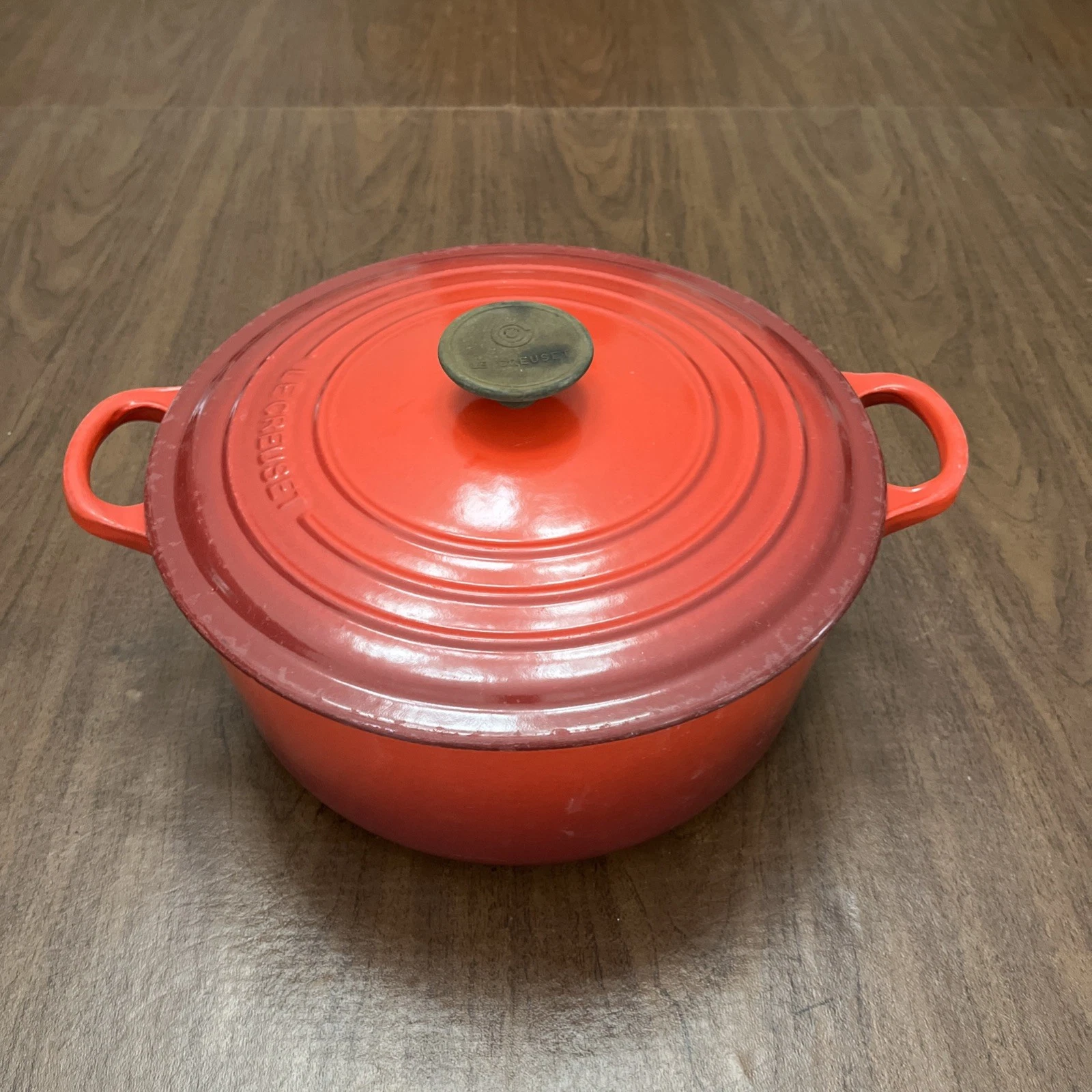 Le Creuset Dutch Oven Round 5.5 Qt Traditional Cerise Red Cast Iron 26